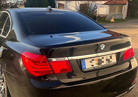 BMW 750Li -