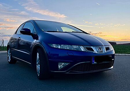 Honda Civic 2.2-CTDi Executive TOP Panorama Xenon Navi