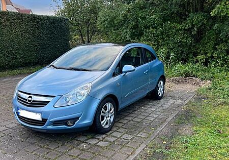 Opel Corsa D mit Schiebedach
