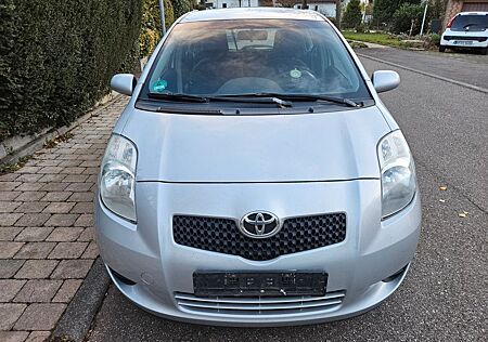 Toyota Yaris 1,0-l-VVT-i -