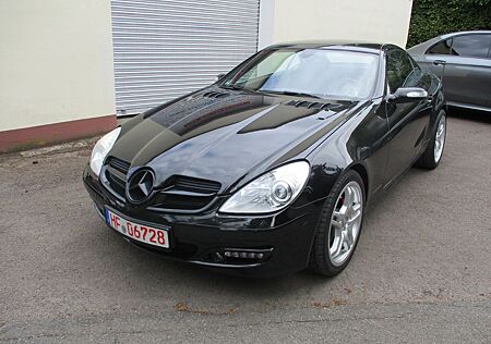 Mercedes-Benz SLK 280 Special Edition mit Koffer-Set