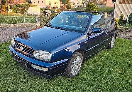 VW Golf Volkswagen 1.8 Cabrio *8fach bereift*