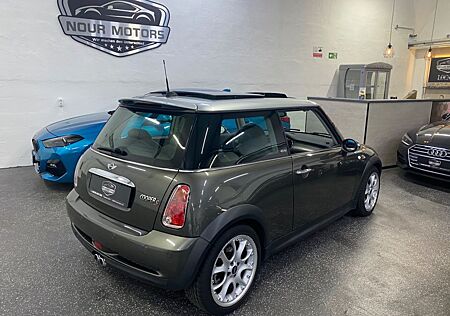 Mini Cooper S / Full Option/Leder/Navi/Panorama.