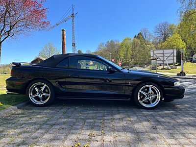 Ford Mustang SVT Cobra