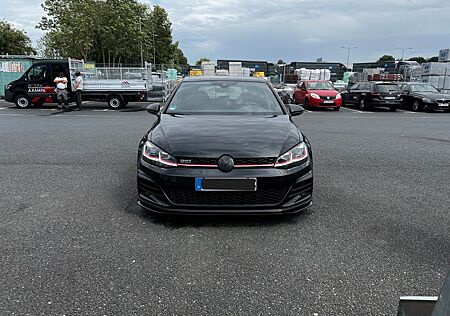VW Golf Volkswagen GTI TCR DSG PANO AKRA DYN TOP