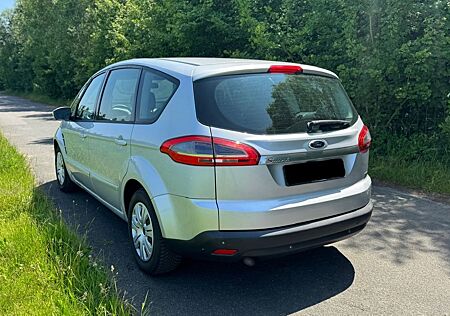 Ford S-Max 1.6 EcoBoost (7SITZER) PDC,SITZHEIZUNG