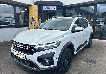 Dacia Sandero III Stepway Black & White