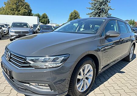 VW Passat Variant Volkswagen Passat Var 2.0TD Conceptline PDC AHK Alu