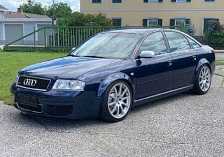 Audi RS6 4.2 tiptronic quattro -