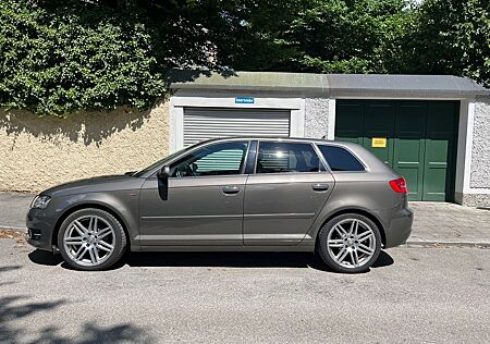 Audi A3 2.0 TDI (DPF) S tronic S line Sportback S...
