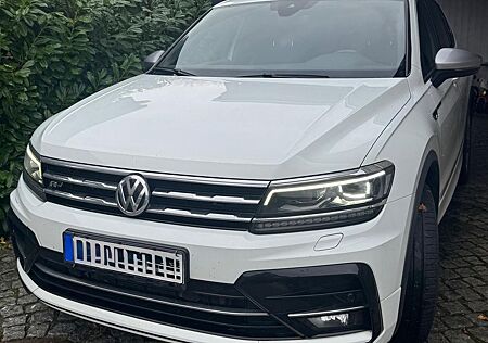 VW Tiguan Allspace Volkswagen 2.0 TDI SCR DSG 4MOTION High...