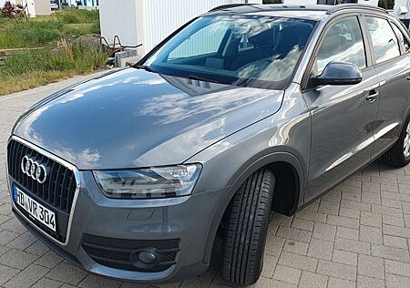 Audi Q3 2.0 TDI, 8xAlu, PDC, BJ2013, Top Zustand
