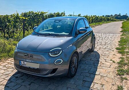 Fiat 500E Icon 42 kWh Rückfahrkamera Scheckh. gepf.
