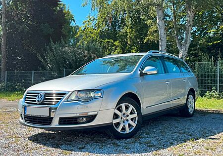 VW Passat Variant Volkswagen Highline 4Motion|LEDER*NAVI*XENON