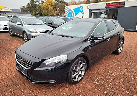 Volvo V40 Ocean Race*BI-XENON*LEDER*NAVI*SHZ*AHK*GEPFL