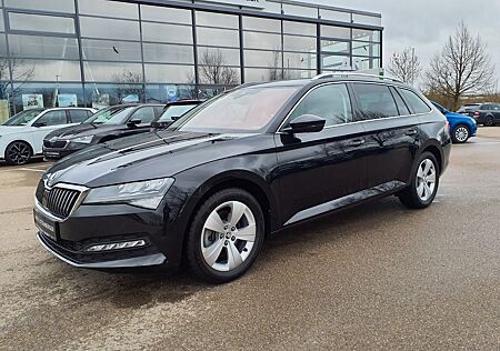 Skoda Superb Combi 1.5 TSI DSG 4J Gar R-Kam Navi ACC