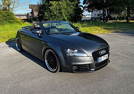 Audi TT 8J Roadster 2.0 TFSI S-line