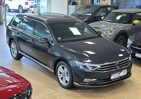 VW Passat Volkswagen Highline*ACC*AHK*Matrix*Navi*Cockpit*DAB