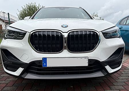 BMW X1 sDrive18d/Aut/Kamera/AHK/ParkAss/Garantie