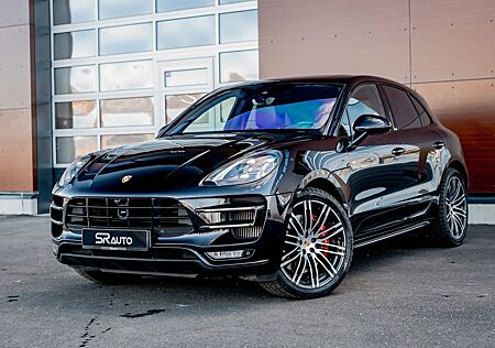 Porsche Macan Turbo Performance & Burmester