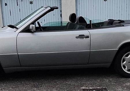 Mercedes-Benz E 200 Cabrio 1995 - H Kennz.