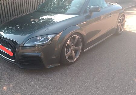 Audi TT RS Roadster 2.5 TFSI S tronic quattro -