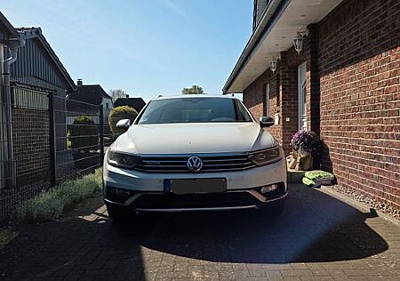 VW Passat Alltrack Volkswagen 2.0 TDI SCR 140kW DSG 4MOT A...