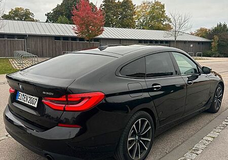 BMW 630 gebraucht kaufen BMW 630i GT Head Up/Lederkomfortsitze/Panorama Dach.