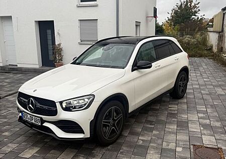 Mercedes-Benz GLC 300 4MATIC Autom. - AMG Line / Night Paket