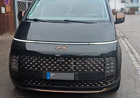 Hyundai Staria 2.2 CRDi Signature Automatik 4WD Sign...