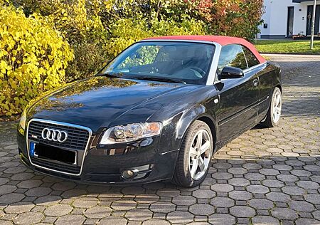 Audi A4 1.8 T Cabrio - S-Line - abn. AHK - HU 10/27