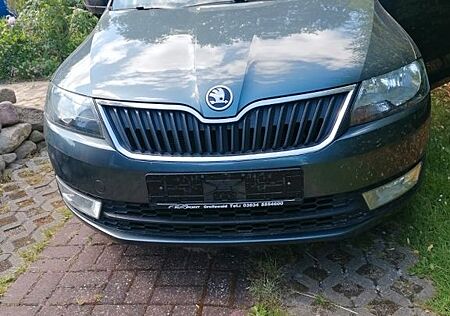 Skoda Rapid 1.2 TSI Green tec Ambition Spaceback A...