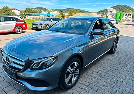 Mercedes-Benz E 200 E200 W213 Facelift*Avantgarde*LED*