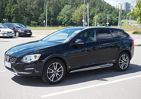 Volvo V60 CC V60 Cross Country T5 AWD Geartronic Summum