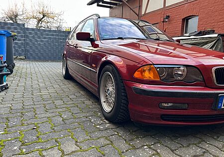 BMW 320i touring -