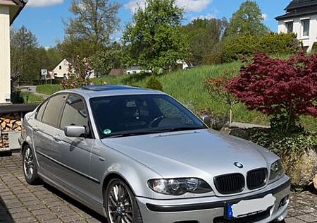 BMW 330i - e46
