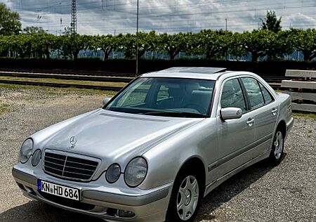 Mercedes-Benz E 220 CDI CLASSIC, Lückenlos MB ser., Aut.Silber