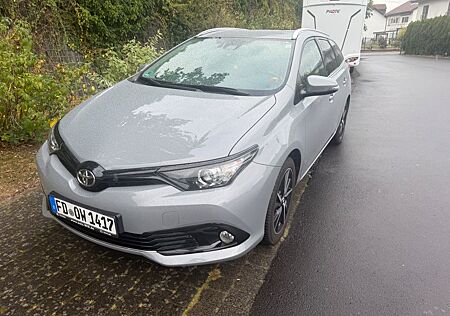 Toyota Auris Team Deutschland 1,2-l-Turbo S/S M. S ...