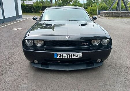 Dodge Challenger Srt 8
