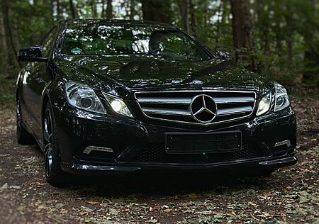 Mercedes-Benz E 500 Coupé - AMG line - H/K Logic7 - TÜV 08/27