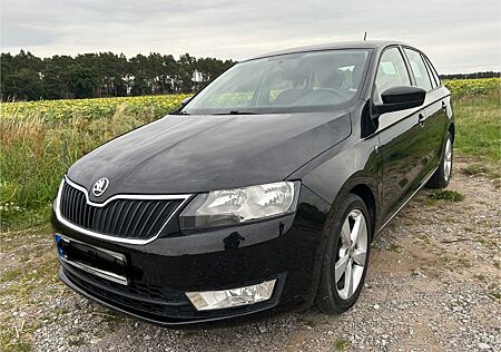 Skoda Rapid 1.2 TSI Spaceback mit Anhängerkupplung