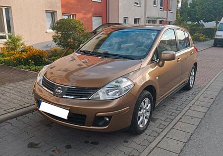 Nissan Tiida 1.6