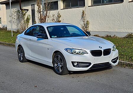 BMW 220 d Sport Line Scheckheftgepflegt SONDERPREIS