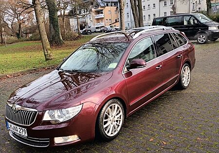 Skoda Superb 4x4 Comfort *Navi*Leder*8-fach*