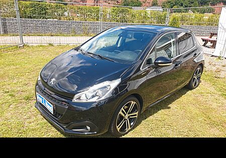 Peugeot 208 1.2 Allure GT-LINE AUTOMATIK