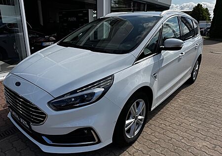 Ford S-Max Hybrid Titanium