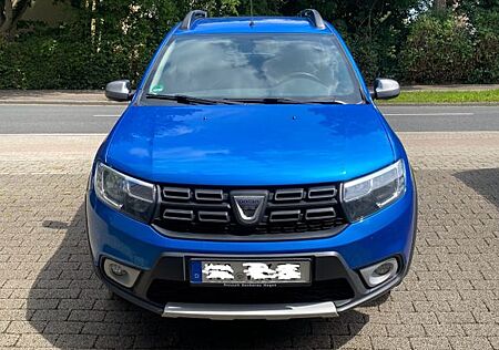 Dacia Sandero Stepway Celebration Klima Navi Teilleder
