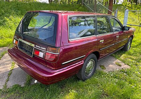 Toyota Camry 2.0 16V Kombi orig. 118 Tkm Oldtimer Volvo