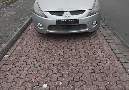 Mitsubishi Grandis 2.4 Intense 6-Sitzer Intense