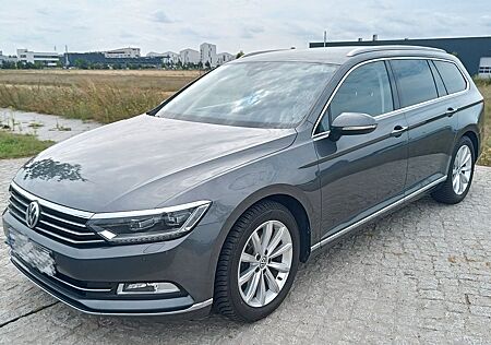 VW Passat Variant Volkswagen Highline DSG LED ACC DAB Massage